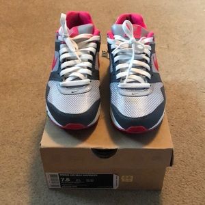 Women’s air max navigate